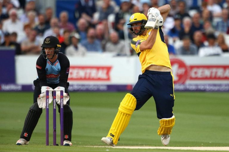 Hampshire Cricket Complete